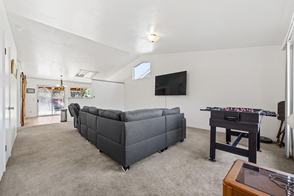 Image 7 of property listing at 434 Occidential, Merced, CA 95348