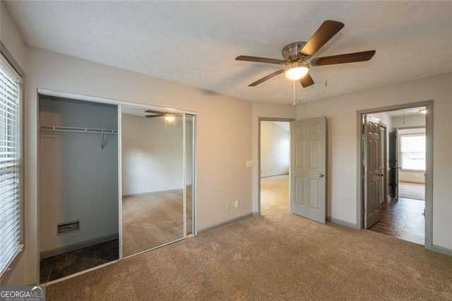 207 Daventry Way, Woodstock, GA 30188