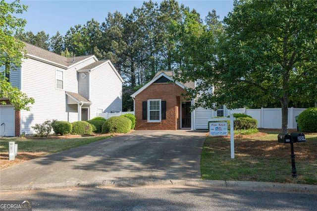 207 Daventry Way, Woodstock, GA 30188