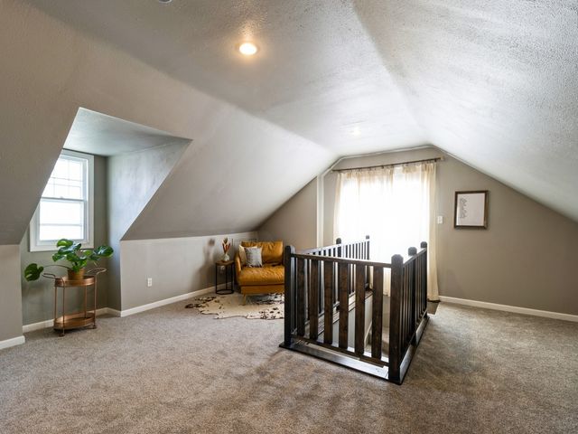 1000 66th Street, Windsor Heights, IA 50324
