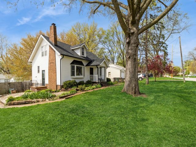 1000 66th Street, Windsor Heights, IA 50324