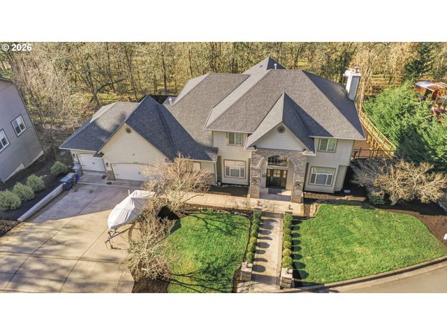 2728 Hallmark Ln, Eugene, OR 97402