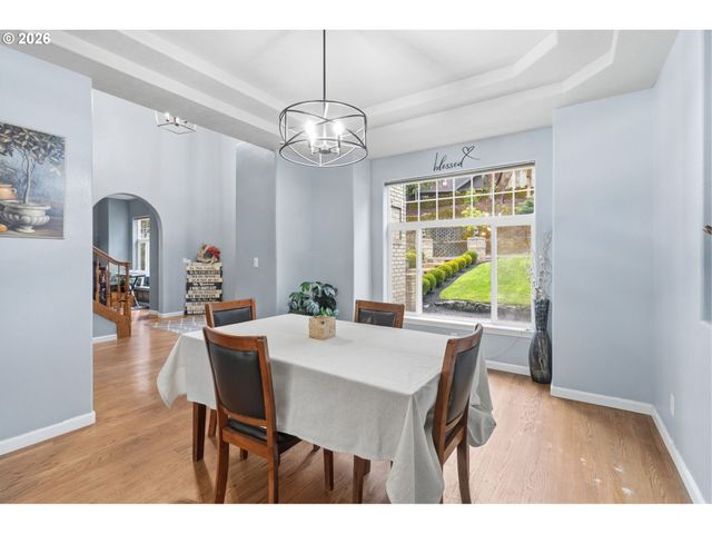 2728 Hallmark Ln, Eugene, OR 97402