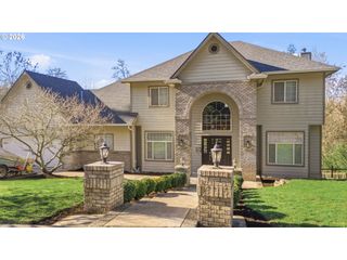 2728 Hallmark Ln, Eugene, OR 97402