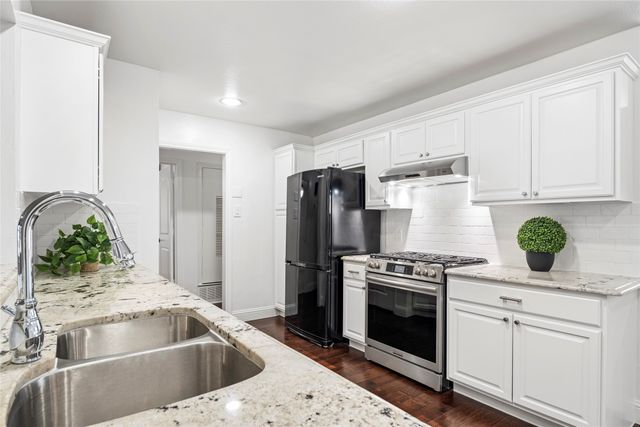 3140 Colchester Drive, Farmers Branch, TX 75234