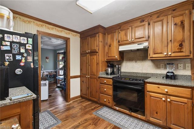 412 Weeping Cedar TRL, Chesapeake, VA 23323