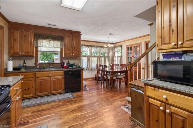 412 Weeping Cedar TRL, Chesapeake, VA 23323