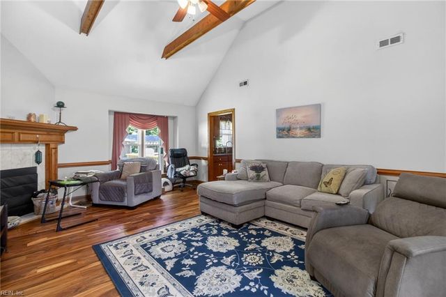 412 Weeping Cedar TRL, Chesapeake, VA 23323