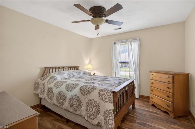412 Weeping Cedar TRL, Chesapeake, VA 23323