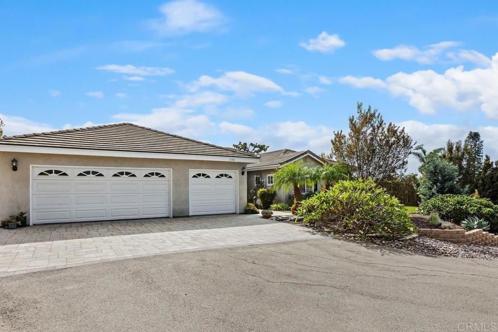 1198 Tres Ninos Corte, Vista, CA 92084 — photo 2