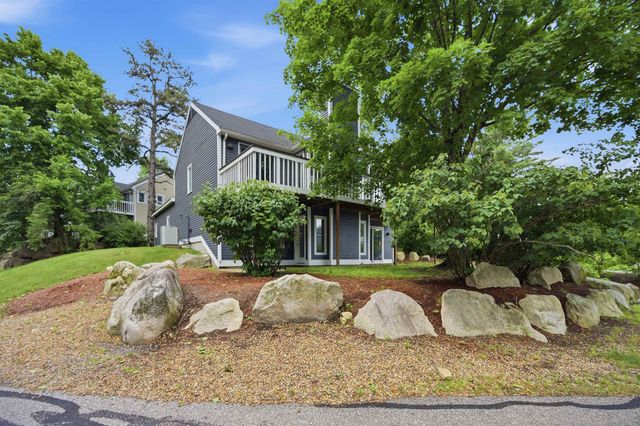 12 Charles Chase Way, Manchester, NH 03104