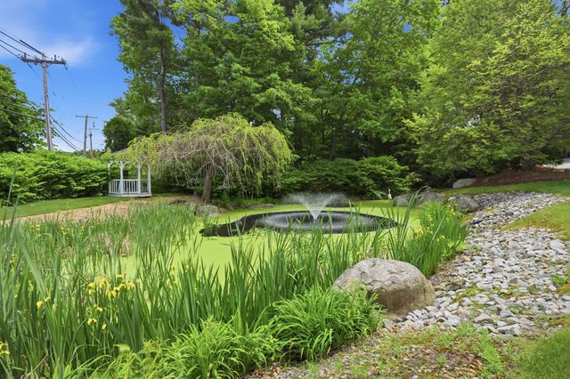 12 Charles Chase Way, Manchester, NH 03104