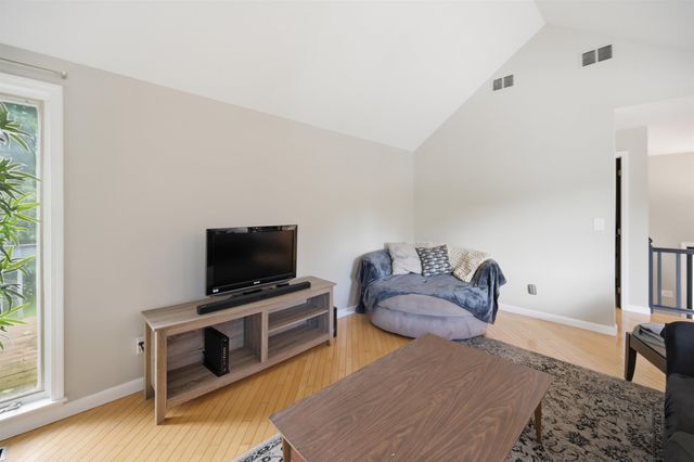 12 Charles Chase Way, Manchester, NH 03104