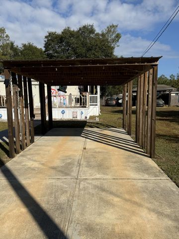 280 Meteyard Lane, Defuniak Springs, FL 32433