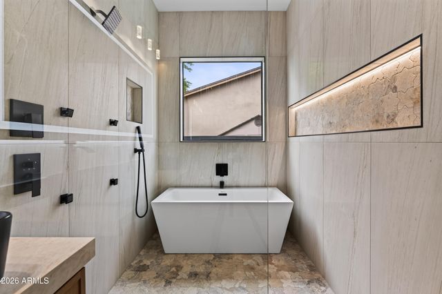 1335 E KALER Drive, Phoenix, AZ 85020