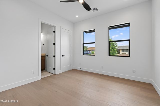 1335 E KALER Drive, Phoenix, AZ 85020