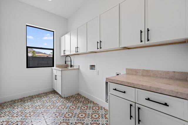 1335 E KALER Drive, Phoenix, AZ 85020