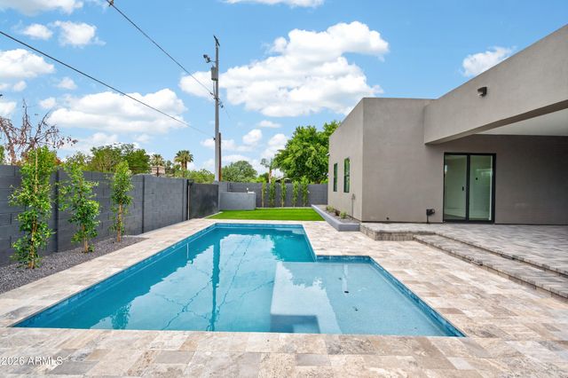 1335 E KALER Drive, Phoenix, AZ 85020