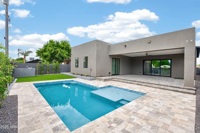 1335 E KALER Drive, Phoenix, AZ 85020