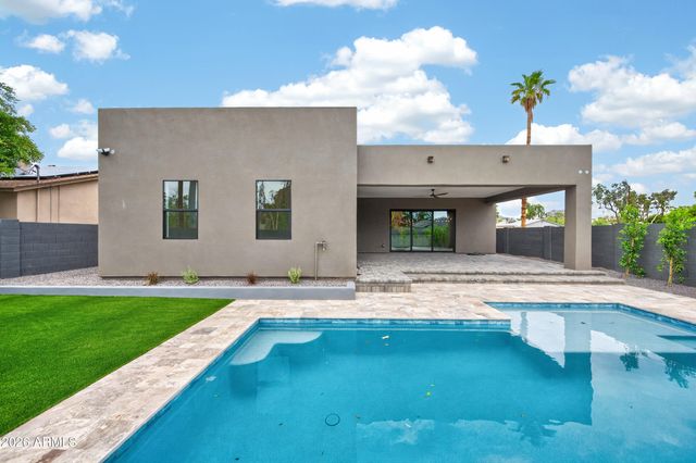 1335 E KALER Drive, Phoenix, AZ 85020