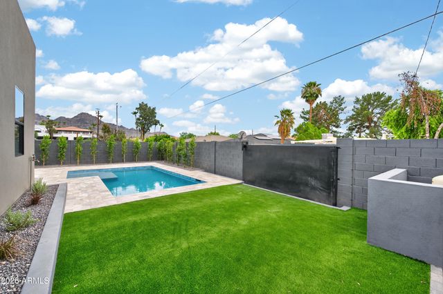1335 E KALER Drive, Phoenix, AZ 85020