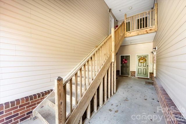 2566 Carya Pond Lane, Charlotte, NC 28212