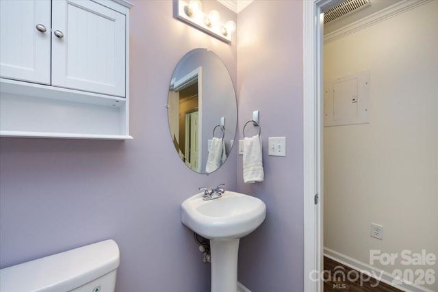 2566 Carya Pond Lane, Charlotte, NC 28212