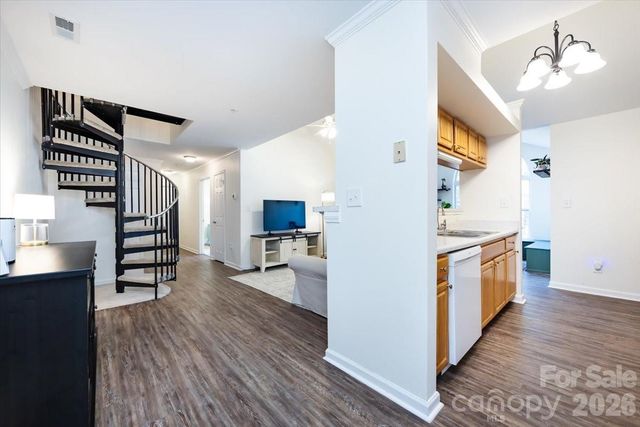 2566 Carya Pond Lane, Charlotte, NC 28212