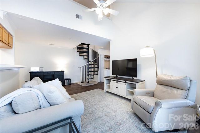 2566 Carya Pond Lane, Charlotte, NC 28212