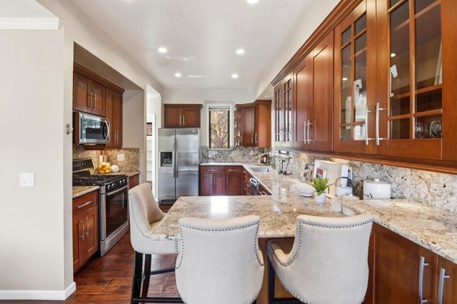 2506 Ralston Avenue, Belmont, CA 94002