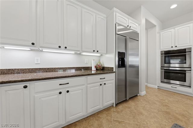 3904 Specula Wing Drive, North Las Vegas, NV 89084