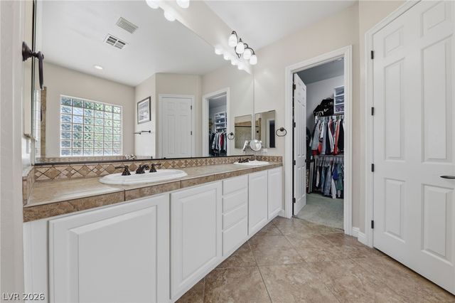 3904 Specula Wing Drive, North Las Vegas, NV 89084