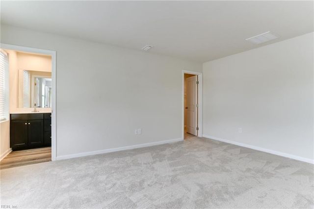 429 Forecastle ST, Portsmouth, VA 23701