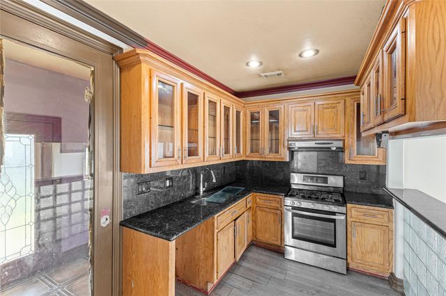 6726 Canal Street, Houston, TX 77011