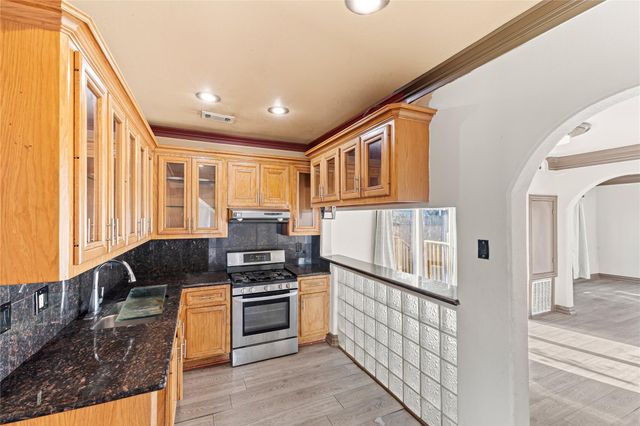 6726 Canal Street, Houston, TX 77011