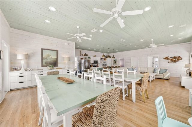 2008 Sand Point Cir, Port Aransas, TX 78373
