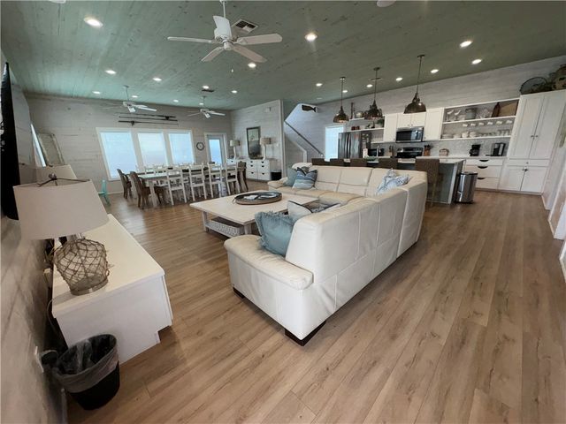 2008 Sand Point Cir, Port Aransas, TX 78373