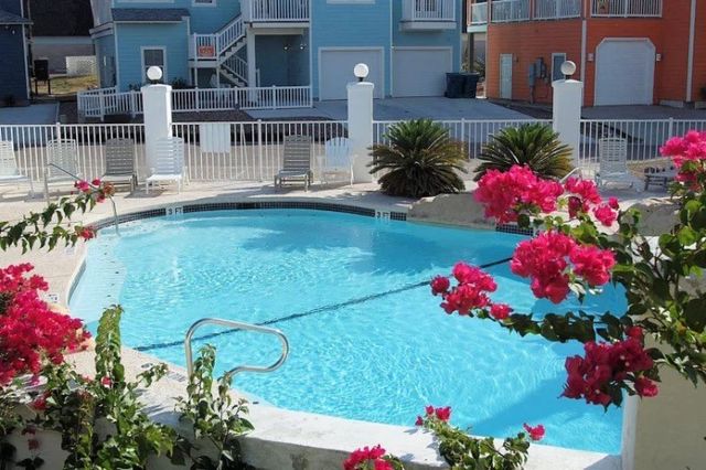 2008 Sand Point Cir, Port Aransas, TX 78373