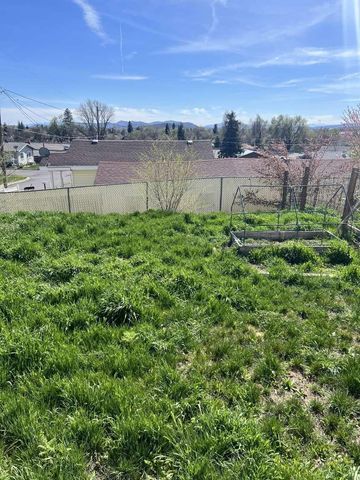 112 S Wendling Street, Klamath Falls, OR 97601