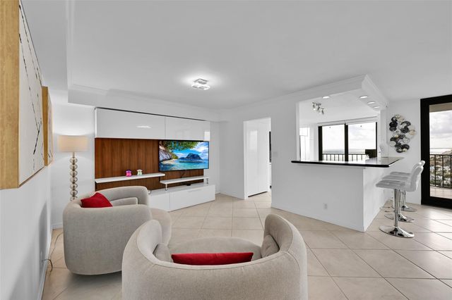 1901 N Ocean Boulevard TH-D, Fort Lauderdale, FL 33305