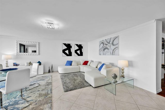 1901 N Ocean Boulevard TH-D, Fort Lauderdale, FL 33305