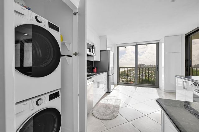 1901 N Ocean Boulevard TH-D, Fort Lauderdale, FL 33305