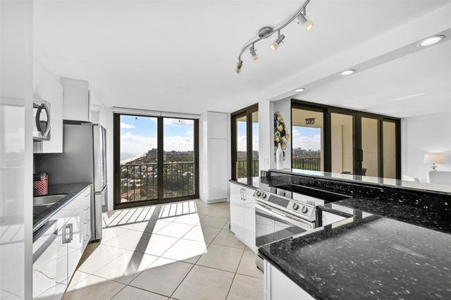 1901 N Ocean Boulevard TH-D, Fort Lauderdale, FL 33305