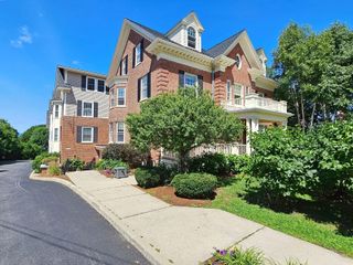 81 S Williams St Unit 205, Burlington, VT 05401