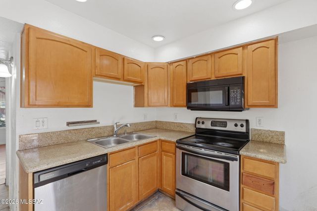 2950 N Alvernon Way Apt 1105, Tucson, AZ 85712