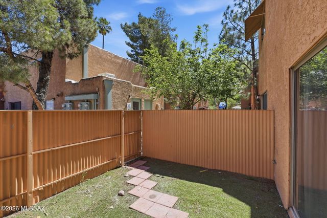 2950 N Alvernon Way Apt 1105, Tucson, AZ 85712