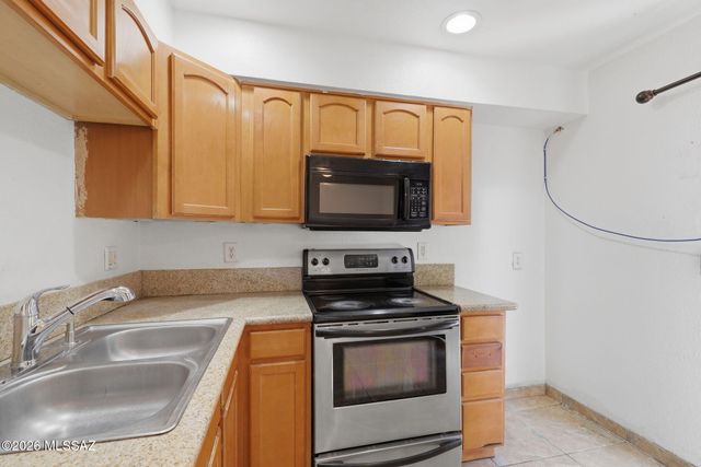 2950 N Alvernon Way Apt 1105, Tucson, AZ 85712