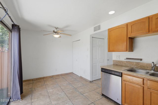 2950 N Alvernon Way Apt 1105, Tucson, AZ 85712