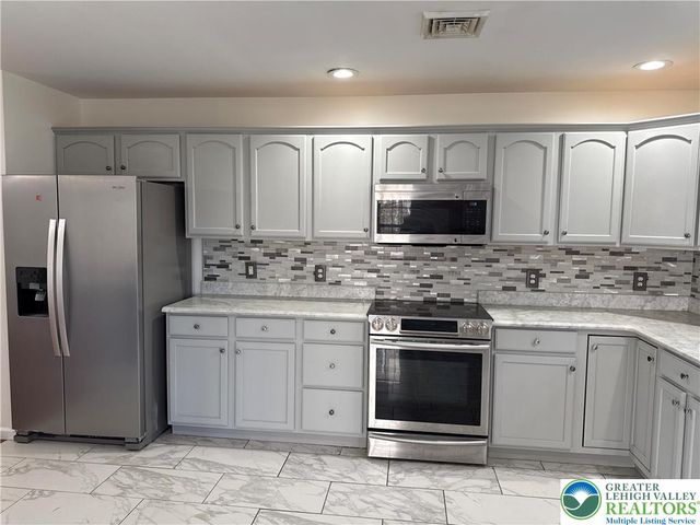 4141 Walter Road, Bethlehem Twp, PA 18020