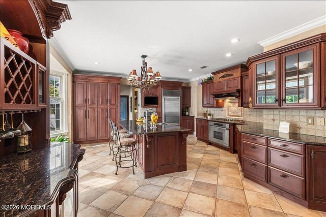 13 Iris Circle, Manalapan, NJ 07726